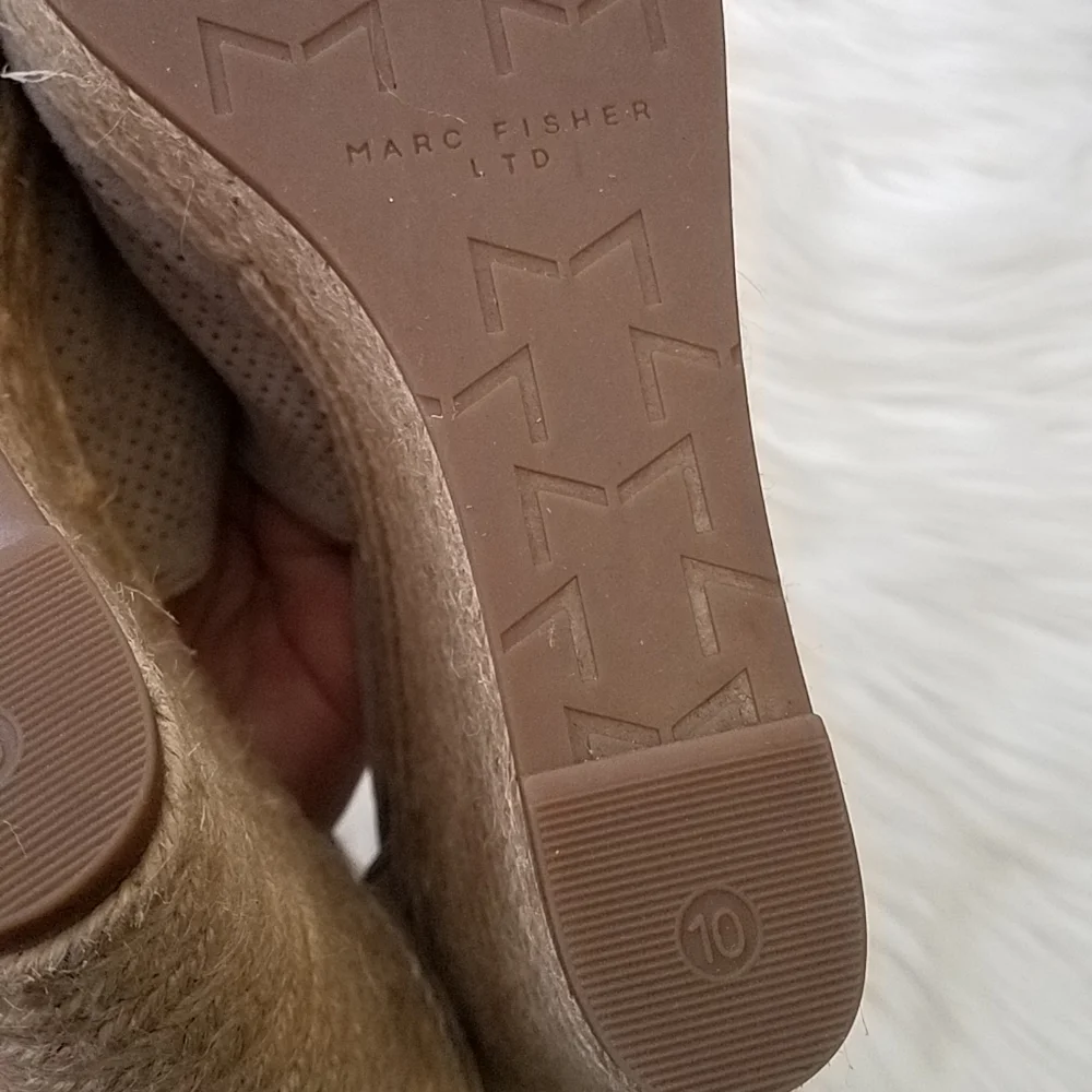 Marc Fisher Allison Espadrille wedges